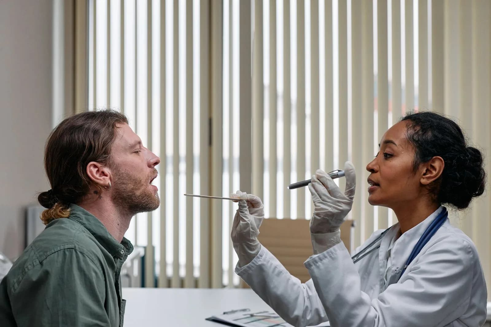 Exame clínico realizado por médico
